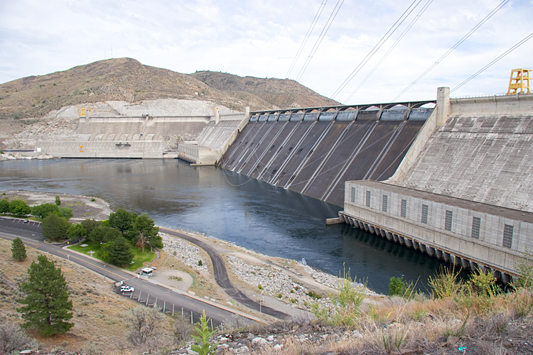 [Grand Coulee Dam]