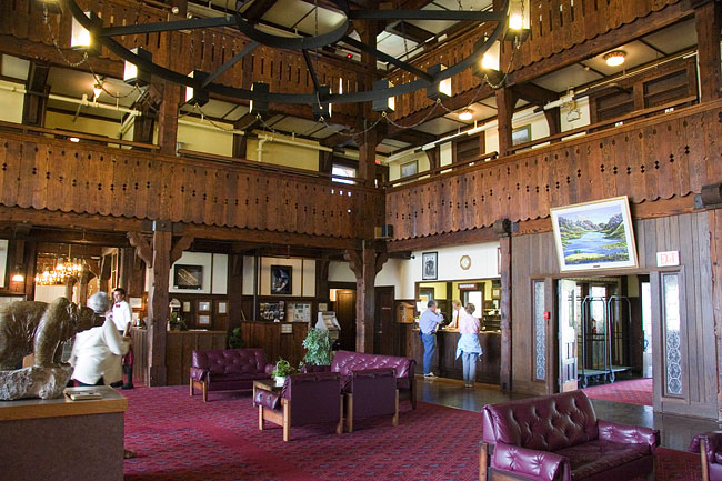 [Prince of Wales Hotel Lobby]